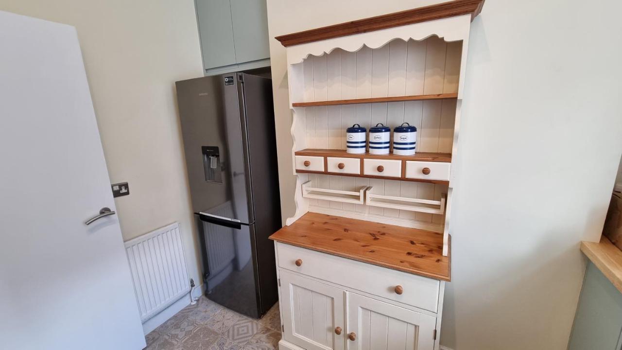 Southsea Escape - Coastal Holiday Apartment - 2 Double Bedrooms Portsmouth Eksteriør billede