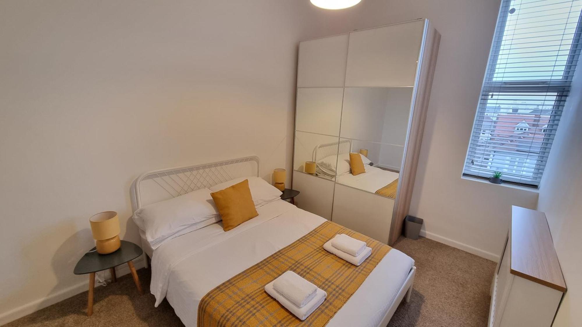 Southsea Escape - Coastal Holiday Apartment - 2 Double Bedrooms Portsmouth Eksteriør billede